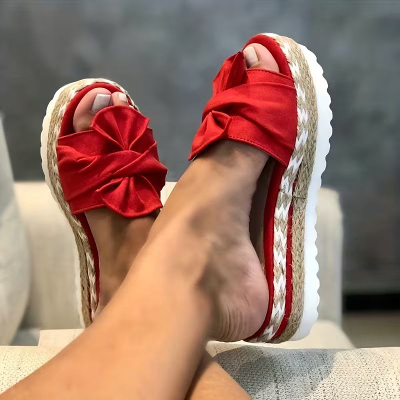 Bowie Bow Plattform Slides – Sandalen That Upgrades Every Summer Outfit Instantly